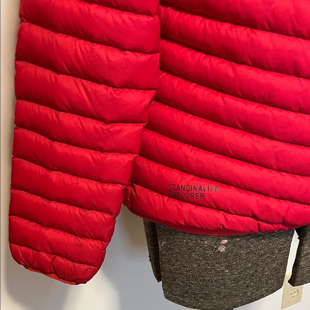 Scandinavian Explorer Down Puffer Jacket, hooded, red w/black details, size XL - Picture 8 of 12